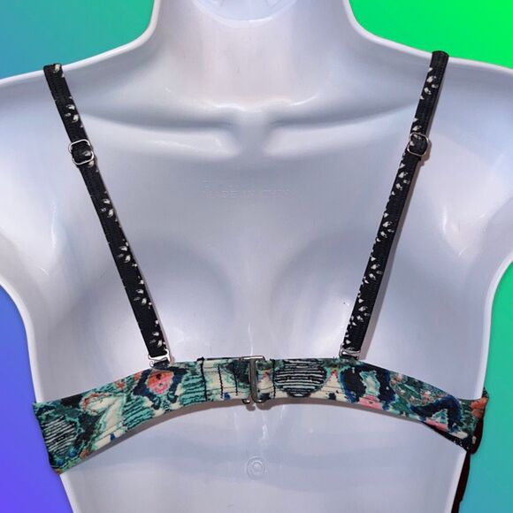 Athleta Multi Colored Bikini Top Size 32 B/C - Picture 4 of 5
